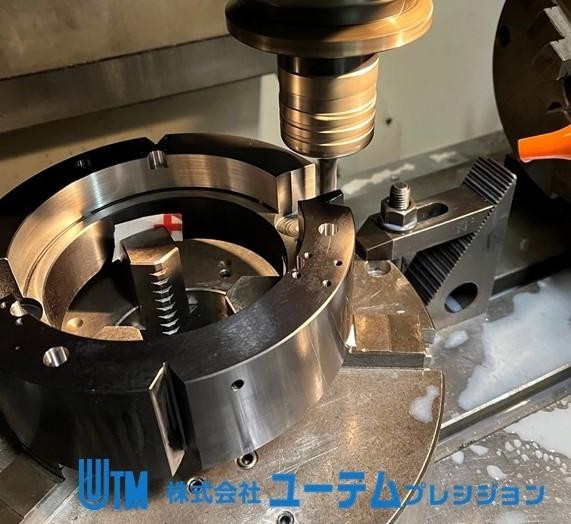 ブローチ加工